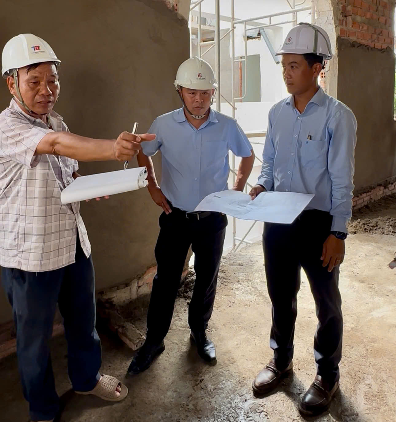 CAM KẾT ĐỒNG HÀNH, THI CÔNG BỀN VỮNG VÀ CHUẨN KỸ THUẬT CHO ANH HOÀNG VĂN TIỀN