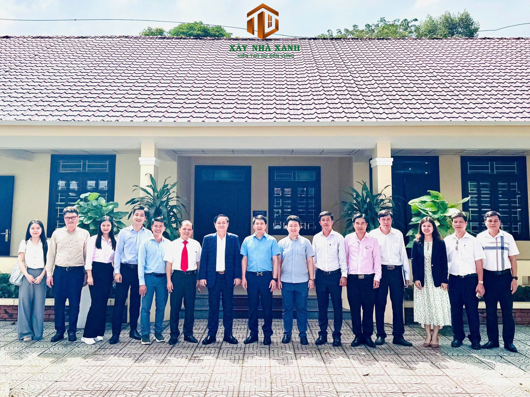 xây nhà xanh cùng ban giám hiệu trường đại học giao thông vận tải 1